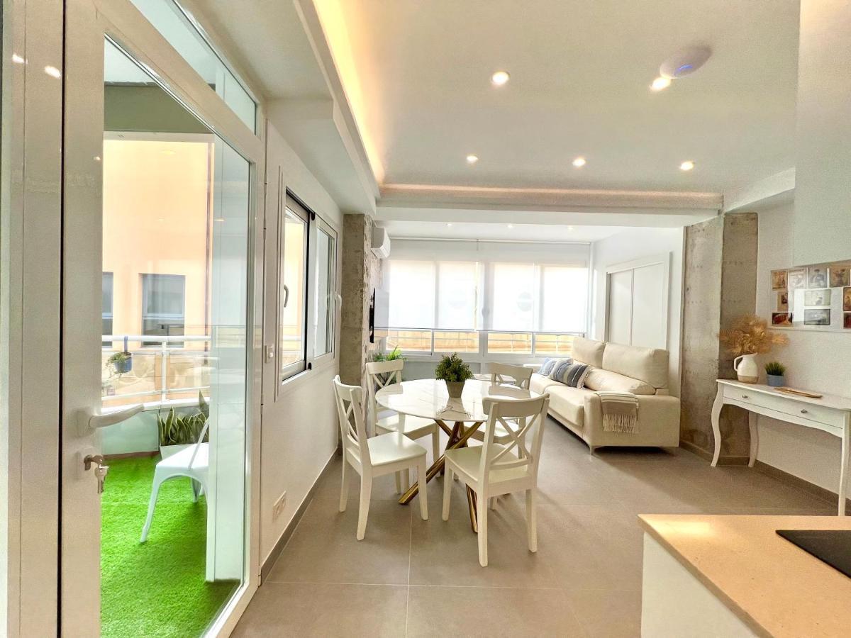 Malagueta Beach III & Terrace By Ele Apartments Málaga Eksteriør bilde